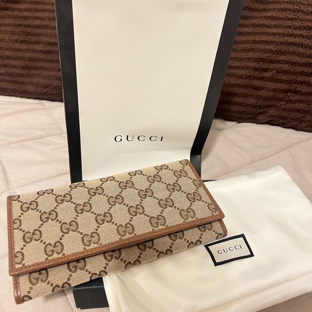 Gucci wallet
